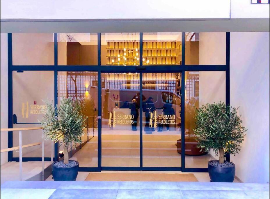 New Apt In The Heart Of 마드리드 외부 사진