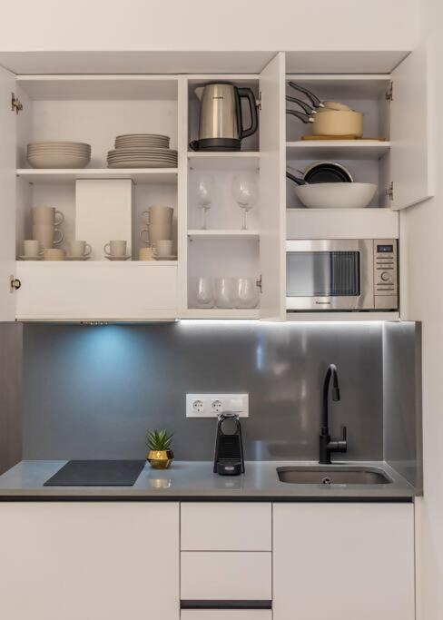 New Apt In The Heart Of 마드리드 외부 사진