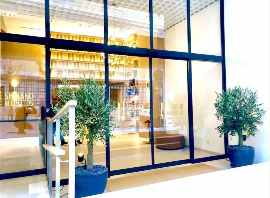 New Apt In The Heart Of 마드리드 외부 사진