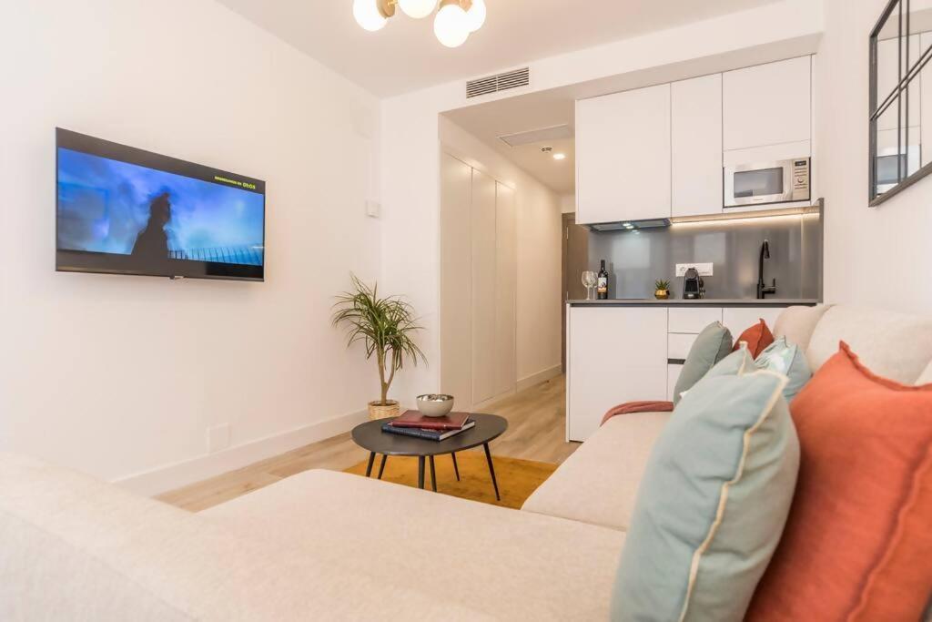 New Apt In The Heart Of 마드리드 외부 사진